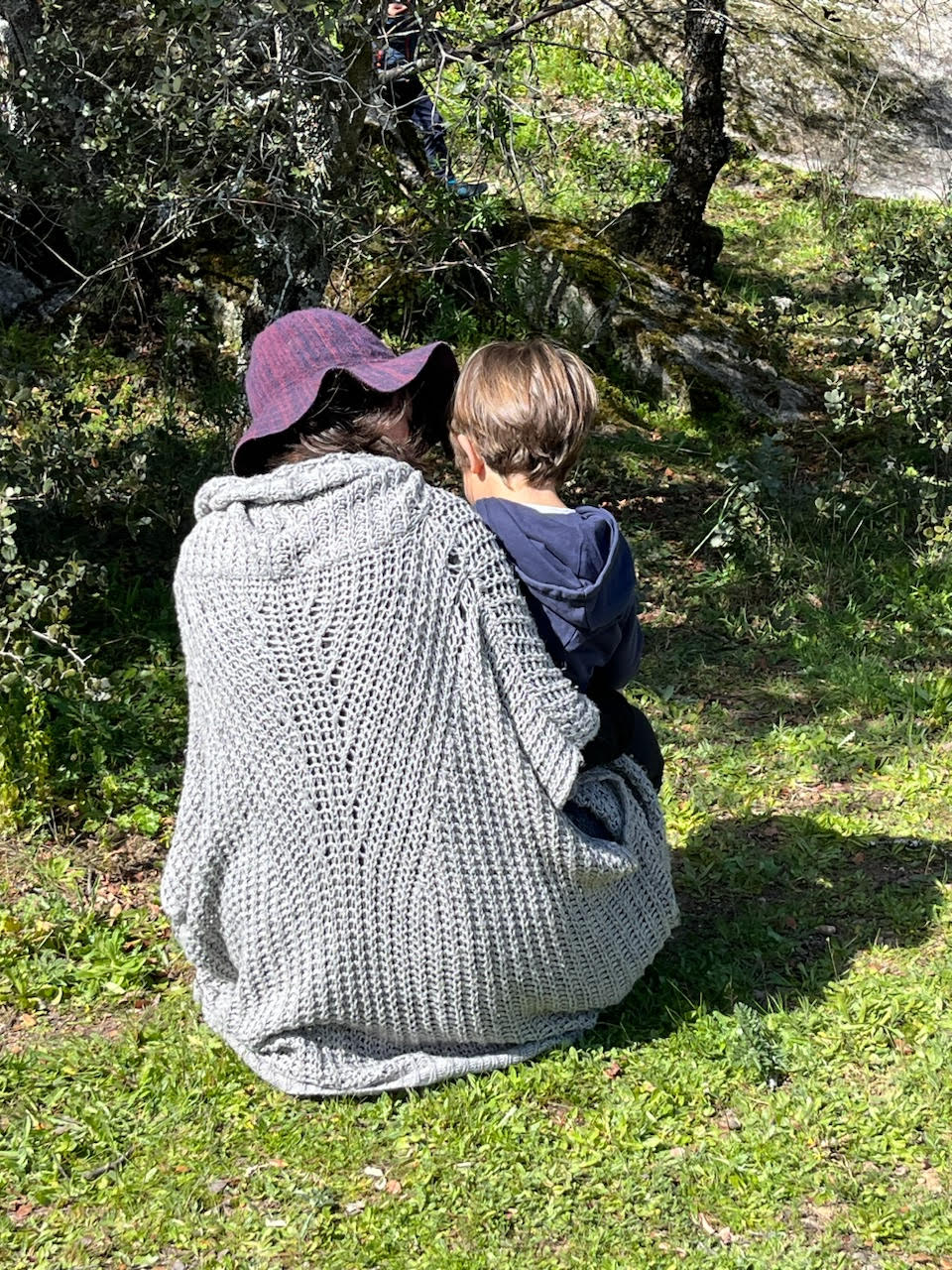 Alavida.org Adulto y niño con un vínculo de profunda confianza