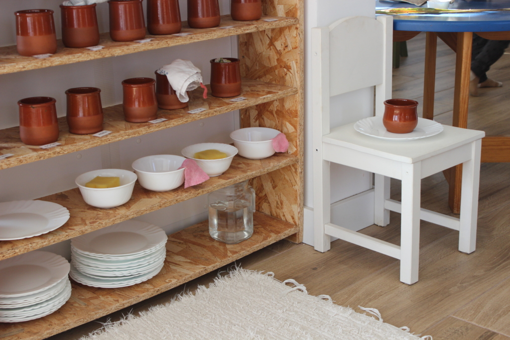 Alavida, jarra de agua, autocuidado, autoestima, autonomía, responsabilidad, coordinación óculo-manual, control motor, integración sensorial, ajuste de fuerza